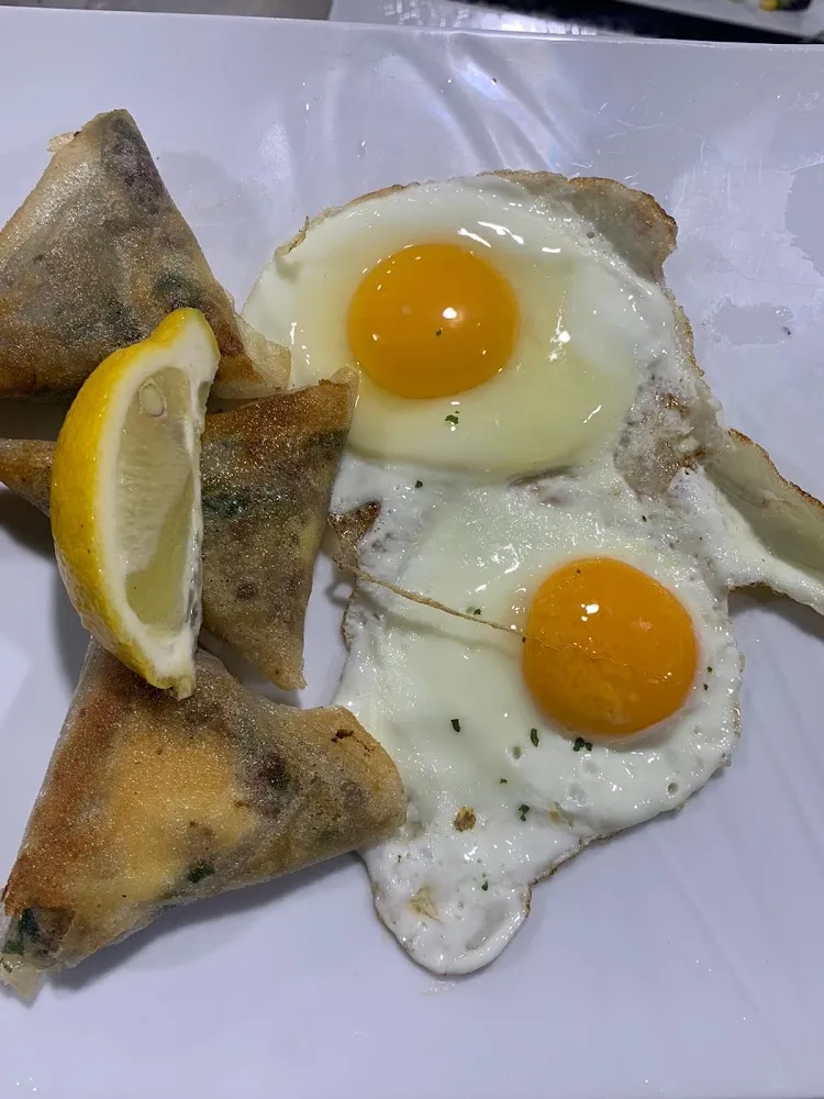 Samoussas Boeuf Et Œufs Au Plat